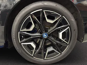 BMW iX xDrive40 SPORT