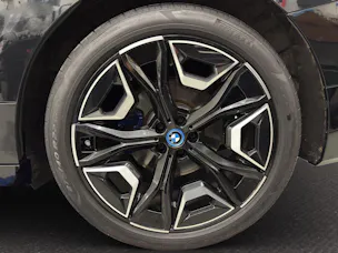 BMW iX xDrive40 SPORT
