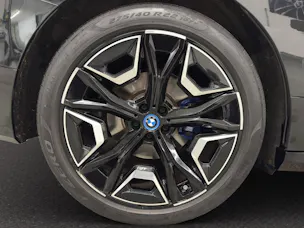 BMW iX xDrive40 SPORT
