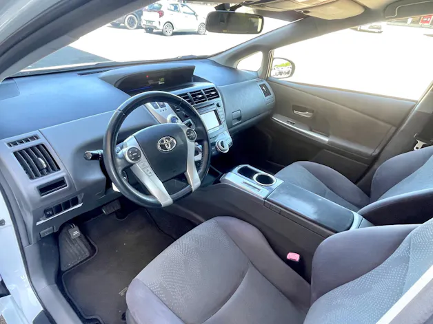 Toyota Prius+ 1.8 VVT-i HSD Luna