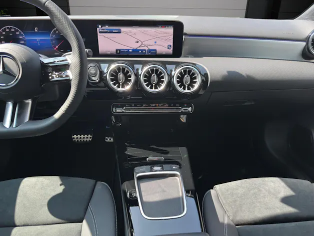 Mercedes-Benz A 220 4Matic 8G-DCT