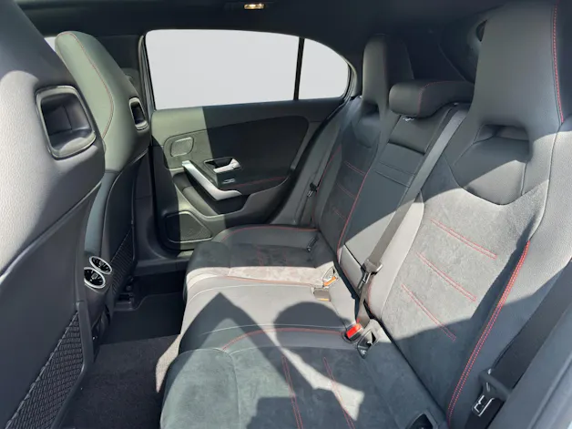 Mercedes-Benz A 220 4Matic 8G-DCT
