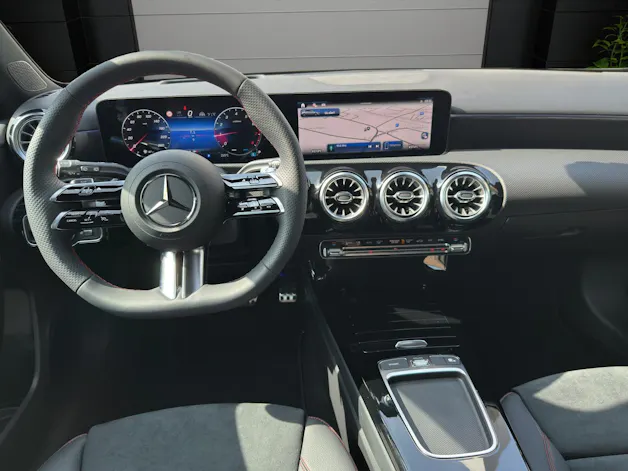 Mercedes-Benz A 220 4Matic 8G-DCT