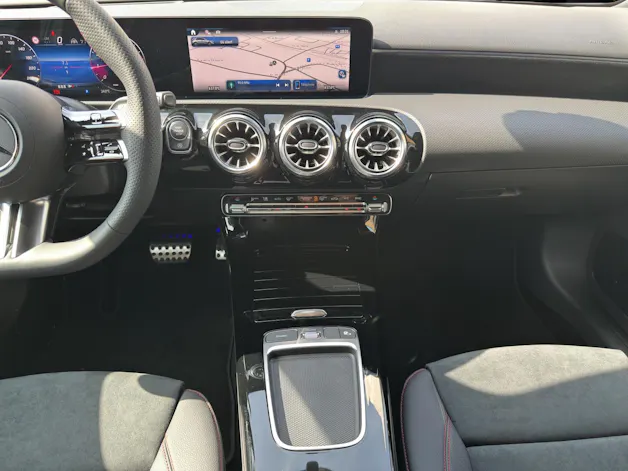 Mercedes-Benz A 220 4Matic 8G-DCT