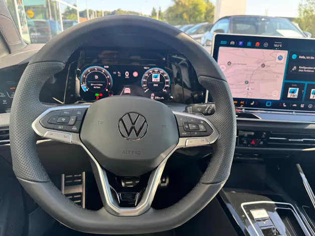 VW Golf Variant 2.0 TSI R-Line DSG 4 Motion
