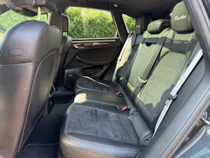 Porsche Macan Turbo Performance PDK