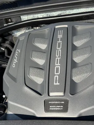 Porsche Macan Turbo Performance PDK