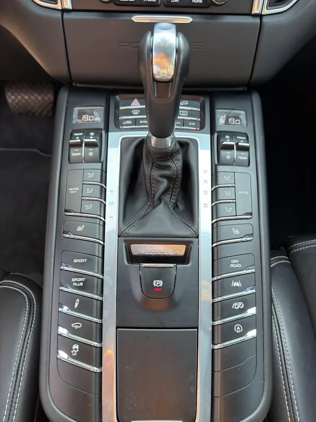 Porsche Macan Turbo Performance PDK