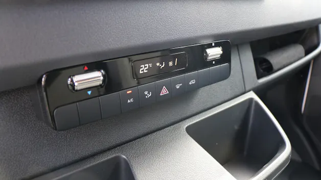 MERCEDES-BENZ Sprinter 319 CDI PRO KA 3665mm S