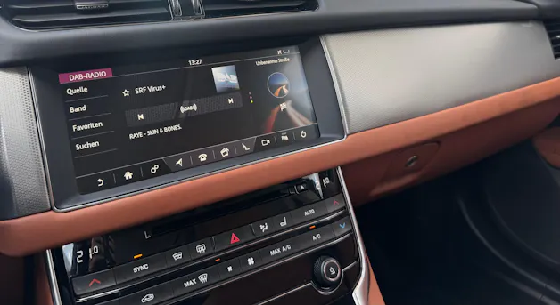 Jaguar XF Sportbrake 30t Portfolio AWD