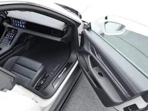Porsche Taycan 4S Black Edition