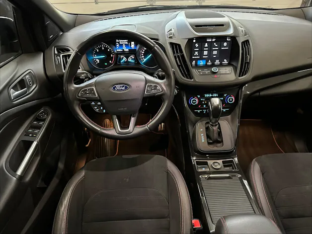 FORD Kuga 2.0 TDCi ST Line High 4WD PowerShift