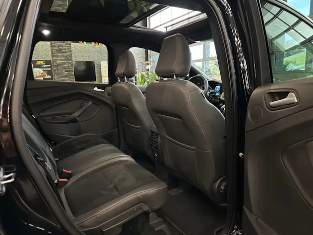 FORD Kuga 2.0 TDCi ST Line High 4WD PowerShift
