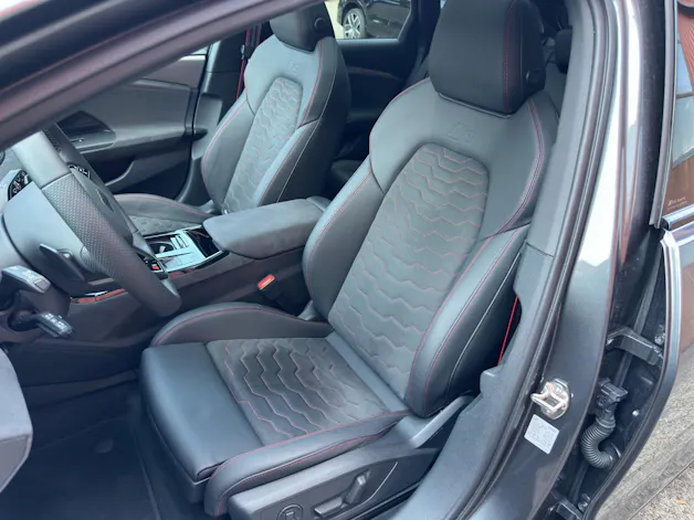 Audi S6 Avant e-tron quattro