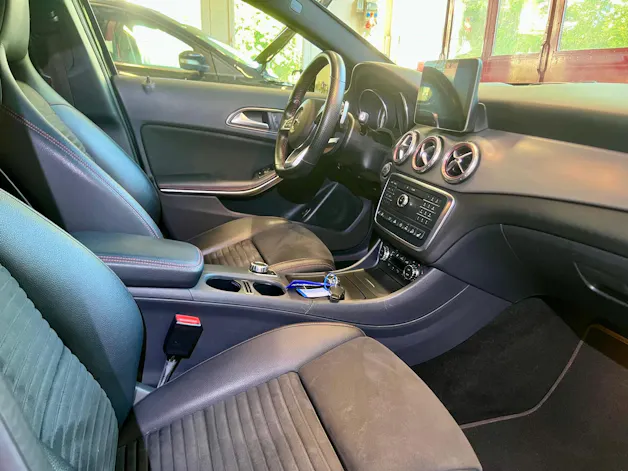 Mercedes-Benz GLA 250 AMG Line 4Matic 7G-DCT ✅
