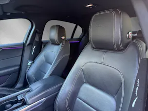Jaguar XE 2.0 D 180 R-Dynamic S AWD