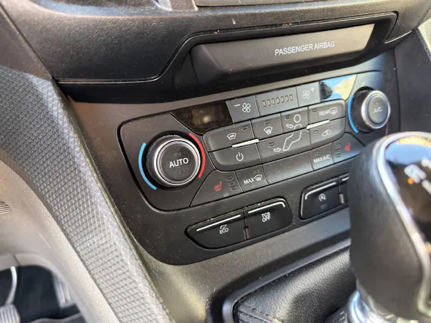 Ford Tourneo Connect 1.0 EcoB 100 Trend