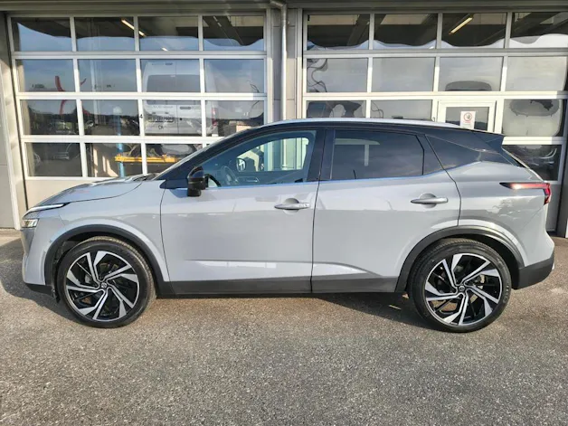 Nissan Qashqai 1.3 DIG-T Tekna+ 4x4