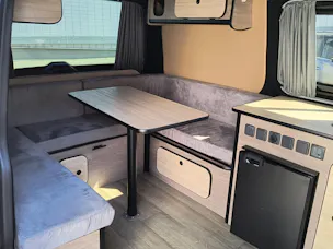 VW T5 Camper 3000 2.0 TDI 140 4m
