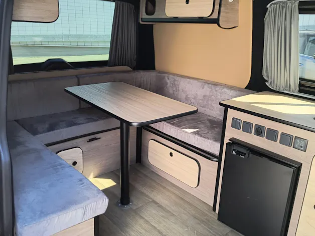 VW T5 Camper 3000 2.0 TDI 140 4m