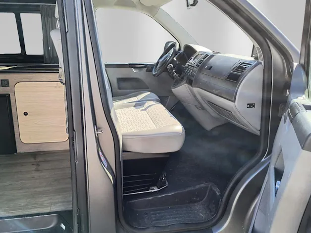 VW T5 Camper 3000 2.0 TDI 140 4m