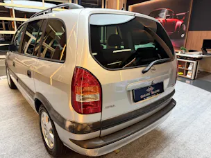 Opel Zafira 1.8i 16V Comfort