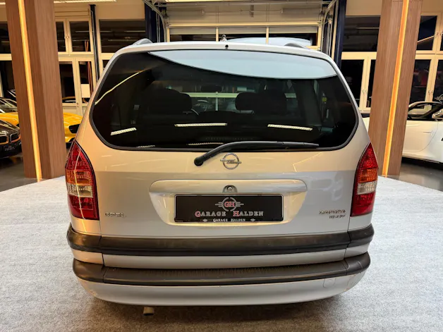 Opel Zafira 1.8i 16V Comfort