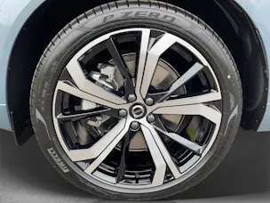 Volvo XC60 2.0 B5 MH Plus Dark AWD
