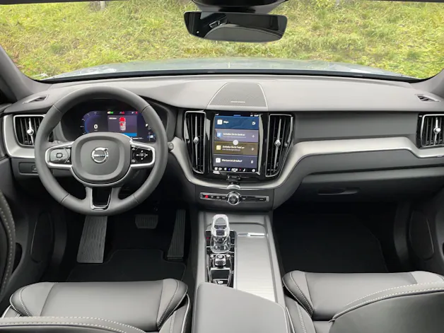 Volvo XC60 2.0 B5 MH Plus Dark AWD
