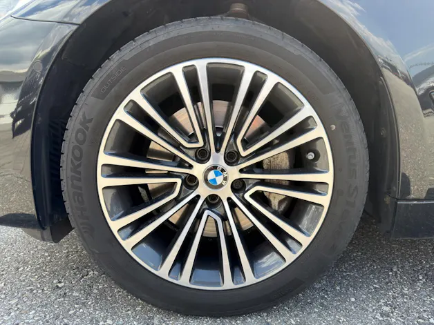 BMW 530i xDrive Steptronic Sport Line (CH)