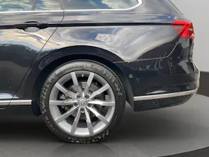 VW Passat Variant 2.0 TDI 240 SCR Highl. DSG 4m