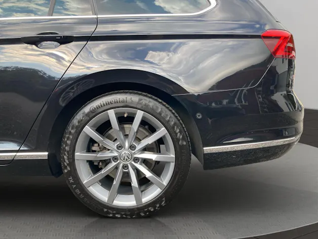 VW Passat Variant 2.0 TDI 240 SCR Highl. DSG 4m