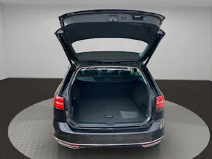 VW Passat Variant 2.0 TDI 240 SCR Highl. DSG 4m