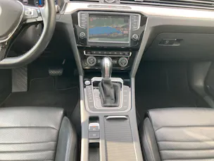VW Passat Variant 2.0 TDI 240 SCR Highl. DSG 4m