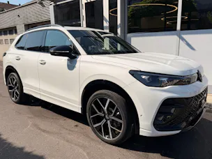 VW Tiguan 2.0 TDI DSG 4MOTION R-LINE *** PANORAMAGLASDACH & 360 GRAD KAMERA ***