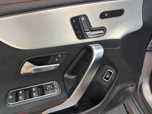 Mercedes-Benz CLA 35 4M - AMG / 360 Grad Kamera / Panorama-Dach / Soundsystem