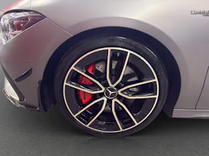 Mercedes-Benz CLA 35 4M - AMG / 360 Grad Kamera / Panorama-Dach / Soundsystem
