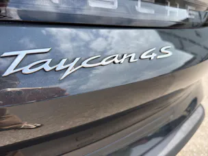 PORSCHE Taycan 4S