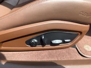 PORSCHE Taycan 4S