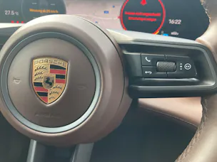 PORSCHE Taycan 4S
