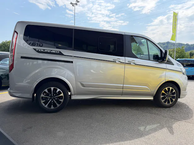 Ford Tourneo Custom 320 L1H1 Sport A
