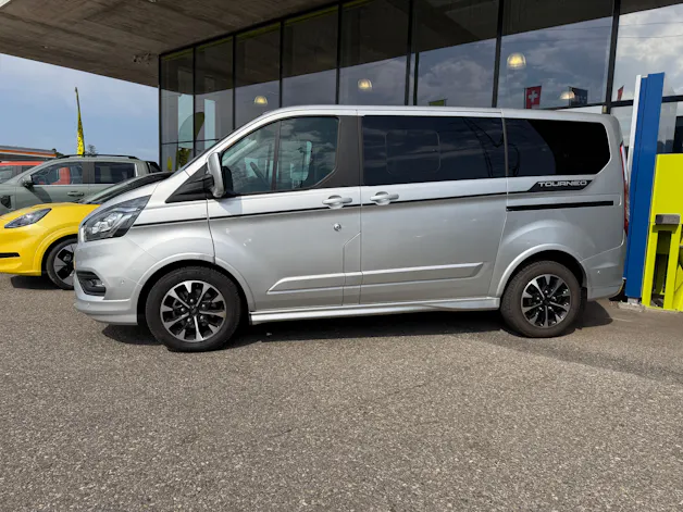 Ford Tourneo Custom 320 L1H1 Sport A