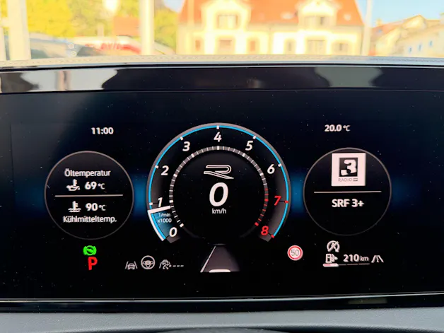VW Tiguan 2.0 TDI DSG 4MOTION R-LINE *** PANORAMAGLASDACH & 360 GRAD KAMERA ***