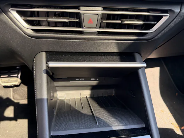 VW Tiguan 2.0 TDI DSG 4MOTION R-LINE *** PANORAMAGLASDACH & 360 GRAD KAMERA ***