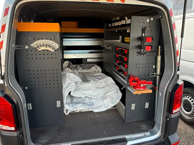 VW T6.1 2.0 TDI EINBAU-SCHRÄNKE!!!