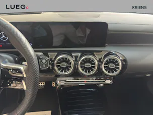 Mercedes-Benz CLA 200 - AMG / 360 Grad Kamera / Soundsystem / Multibeam LED