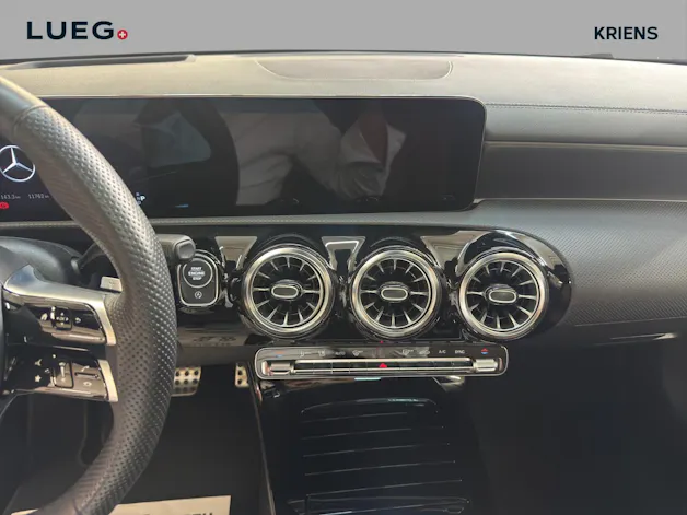 Mercedes-Benz CLA 200 - AMG / 360 Grad Kamera / Soundsystem / Multibeam LED