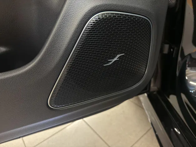Mercedes-Benz CLA 200 - AMG / 360 Grad Kamera / Soundsystem / Multibeam LED
