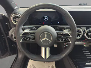 Mercedes-Benz CLA 200 - AMG / 360 Grad Kamera / Soundsystem / Multibeam LED