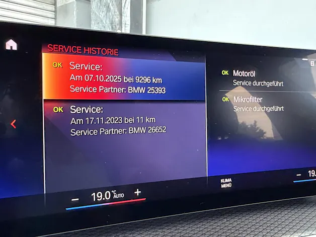 BMW BMW 330e x DriveTouring Steptronic - M Sport